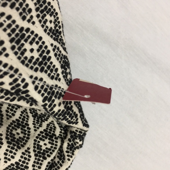 🌼 NWT MERONA HIGHER MID RISE STRAIGHT HIP THIGH ANKLE PANTS SIZE 4 🌼 - Picture 4 of 7